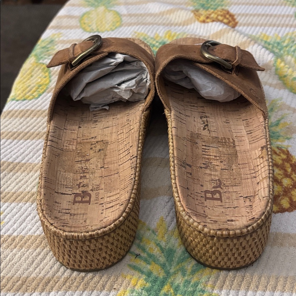 Born Sloane Platform Sandal - Picture 4 of 10